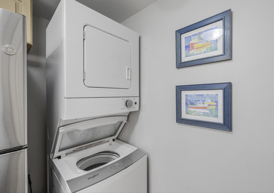 Stackable washer/dryer