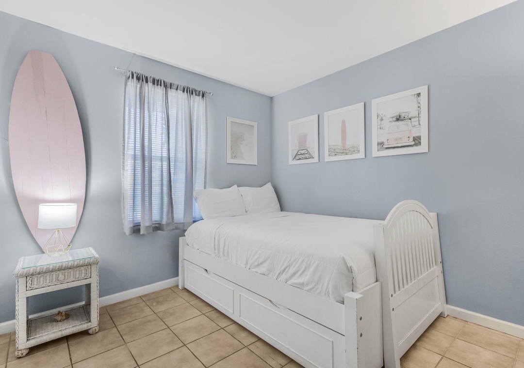 Guest bedroom