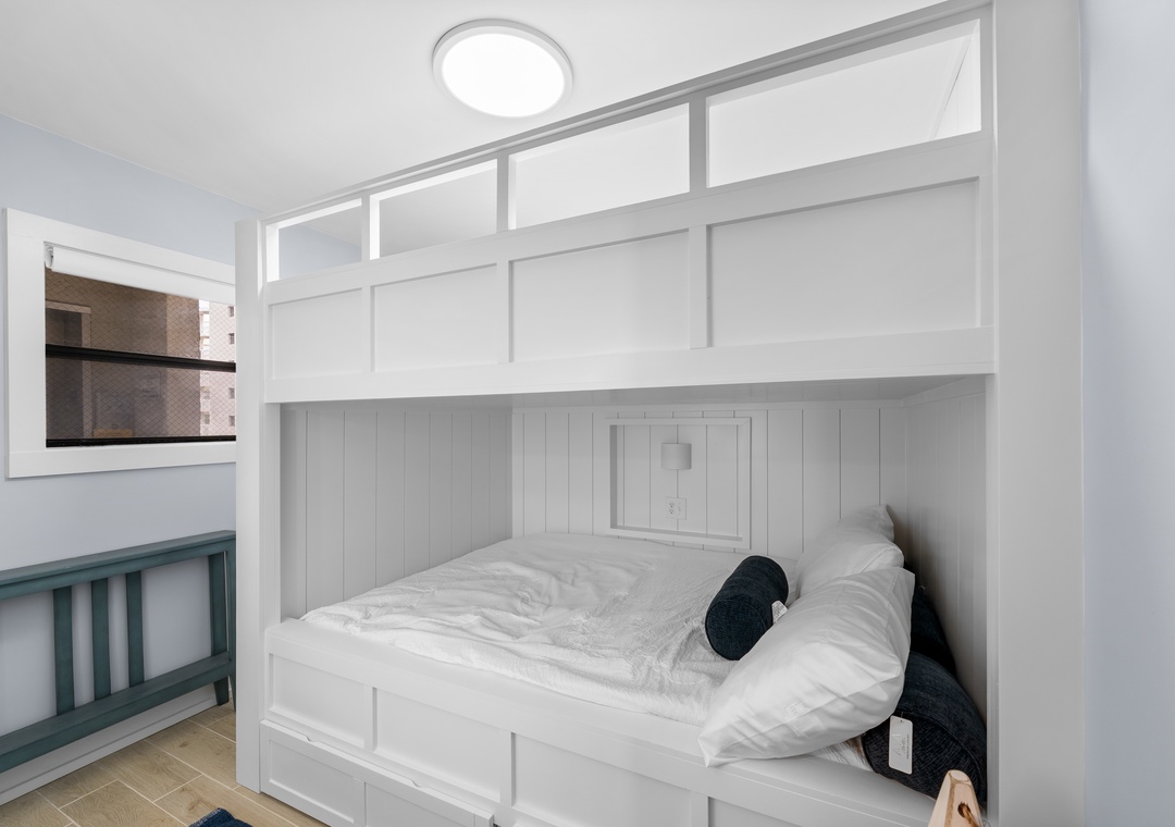 Bunk bedroom