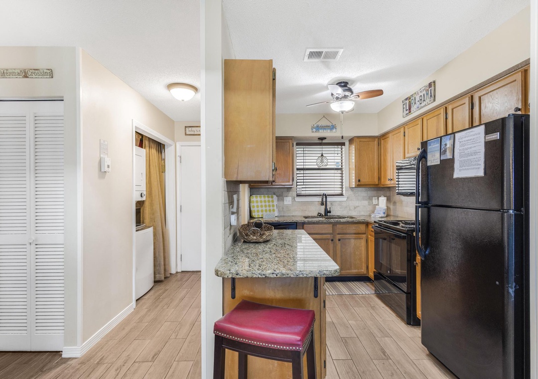 Full kitchen
