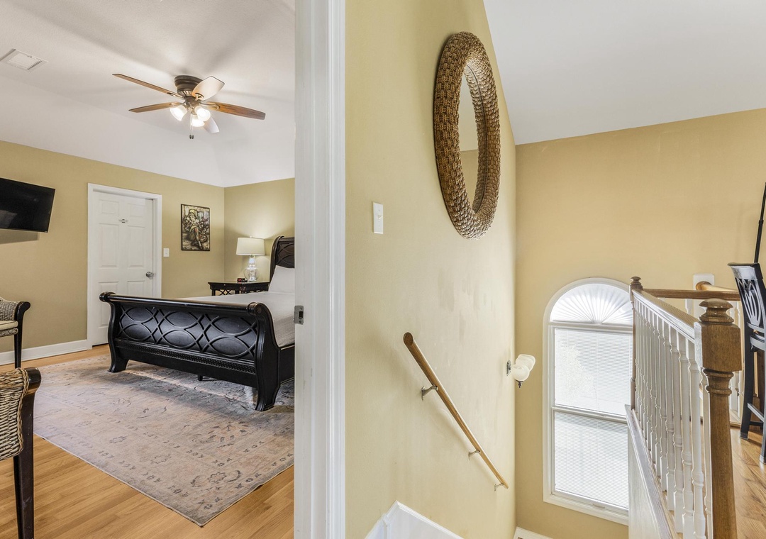 Primary bedroom entryway