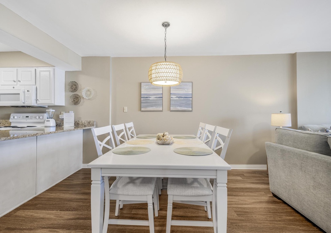 Seating for six at the dining table