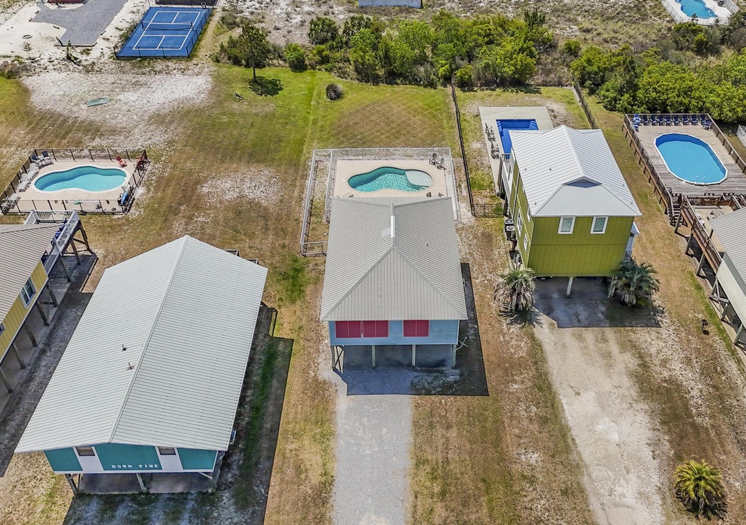 Aerial view of Sandy Feet Retreat with dog run