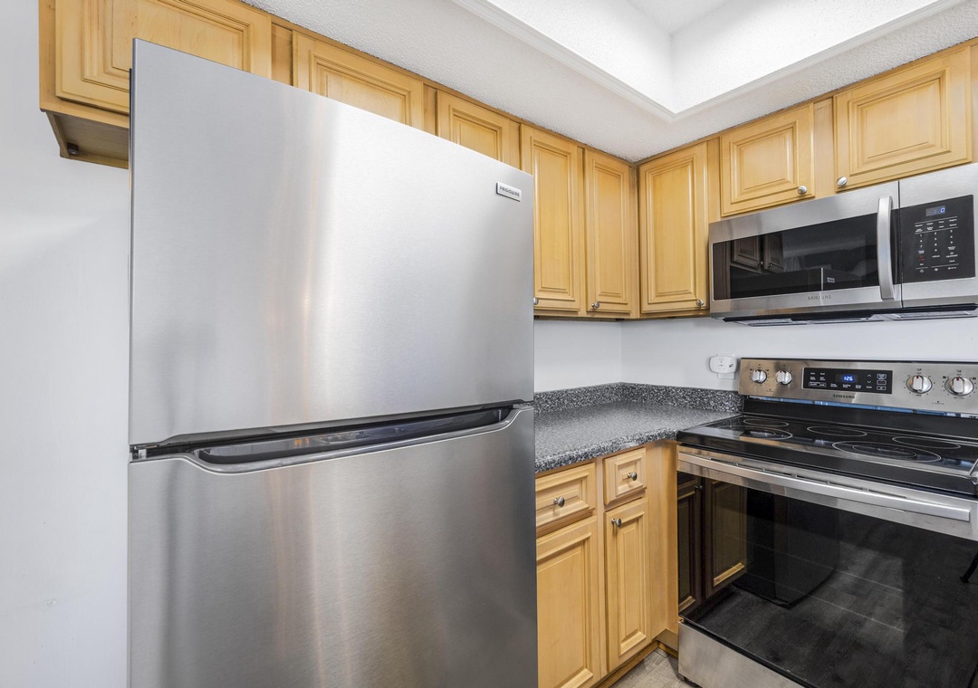 Full kitchen