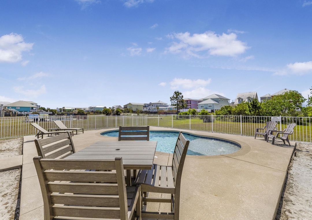 Private pool and outdoor dining
