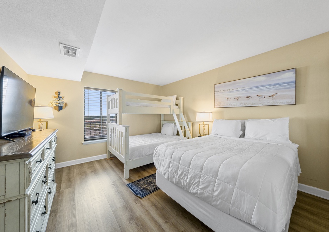 Guest bedroom