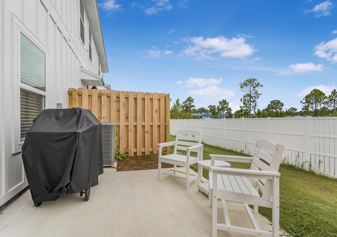Ground floor patio with propane grill
