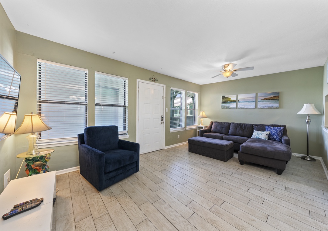 Sea Breeze 316 living room