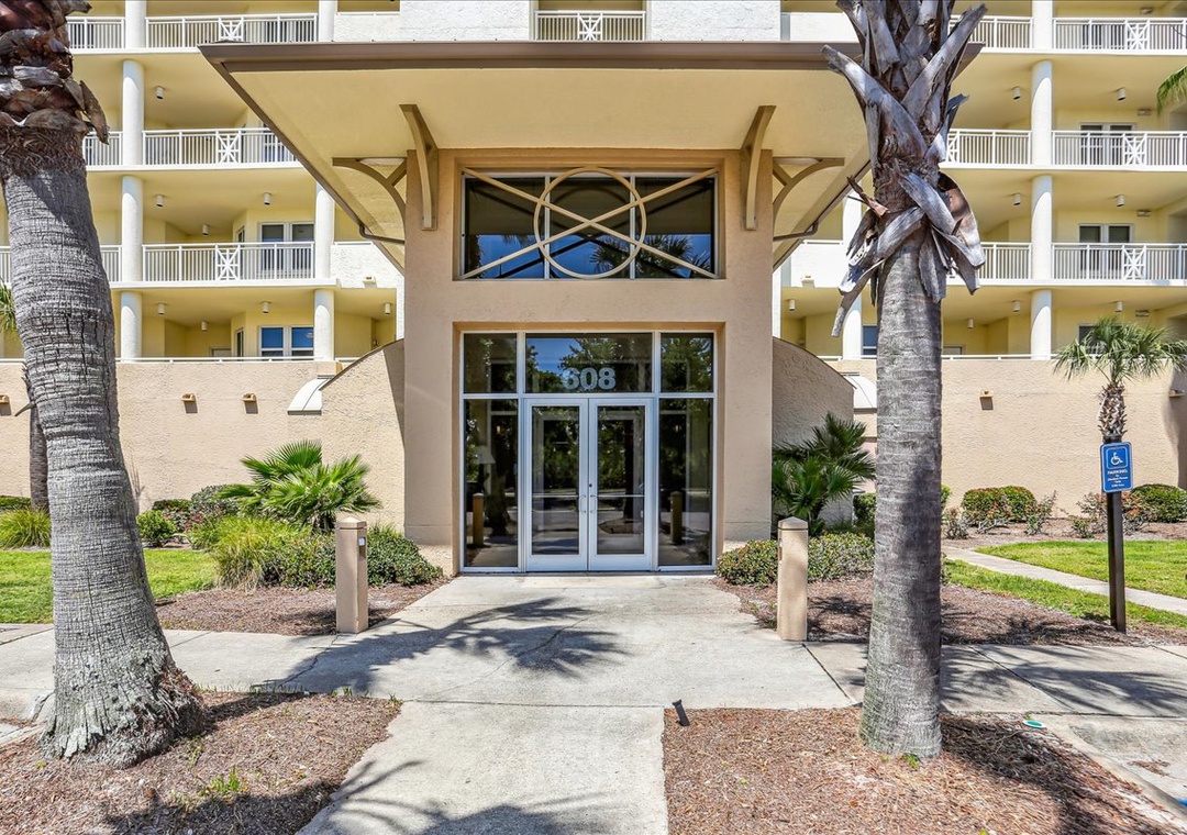 Lost Key Condominiums Entryway