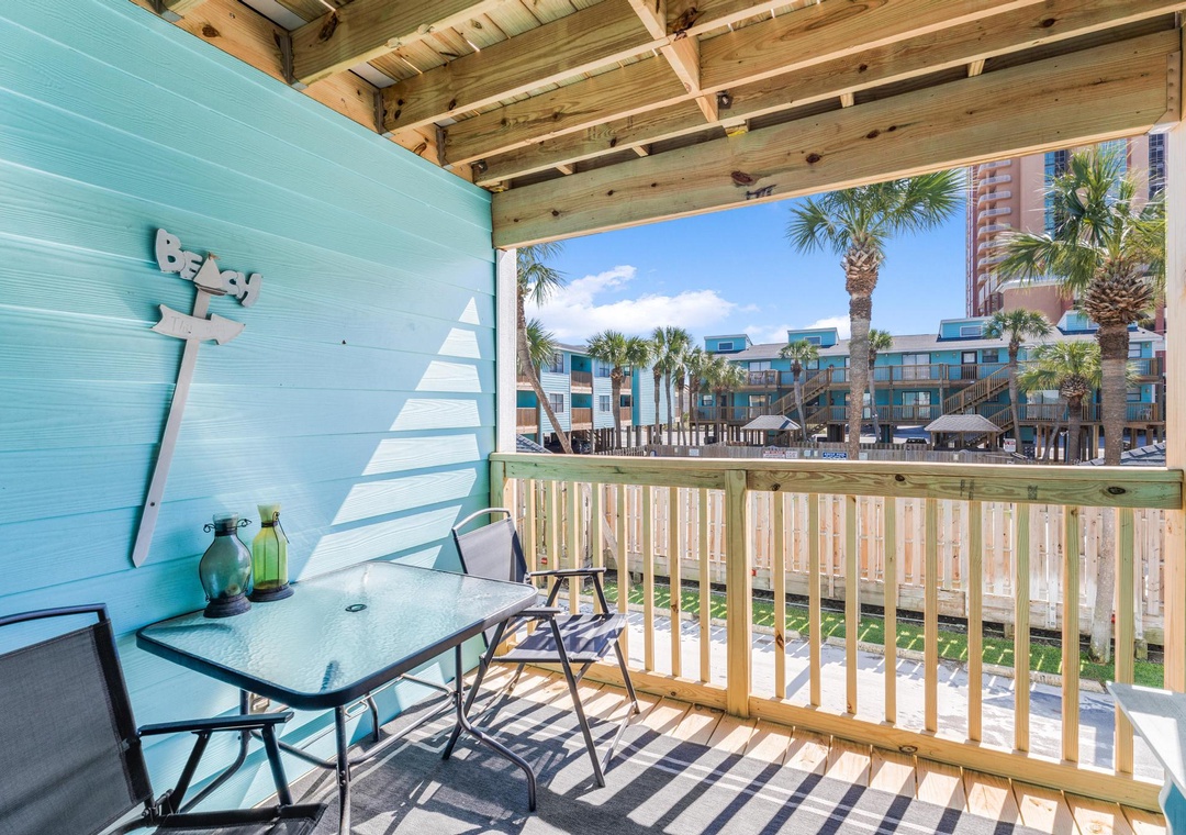 Private balcony with outdoor dining