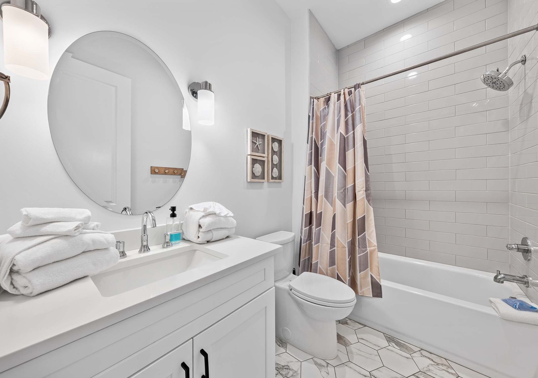 Ensuite bathroom for guest bedroom 2