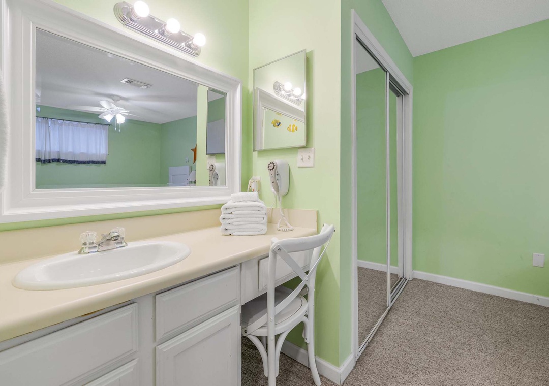 Guest bedroom 2 vanity