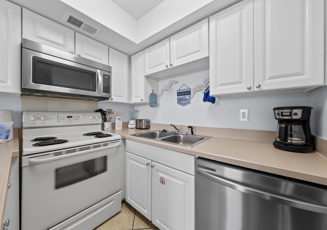 Fully equipped kitchen