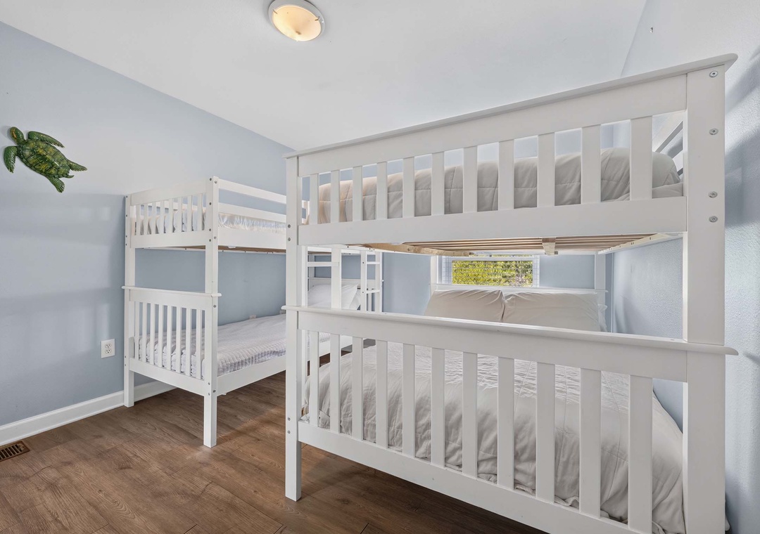 Guest bedroom 2