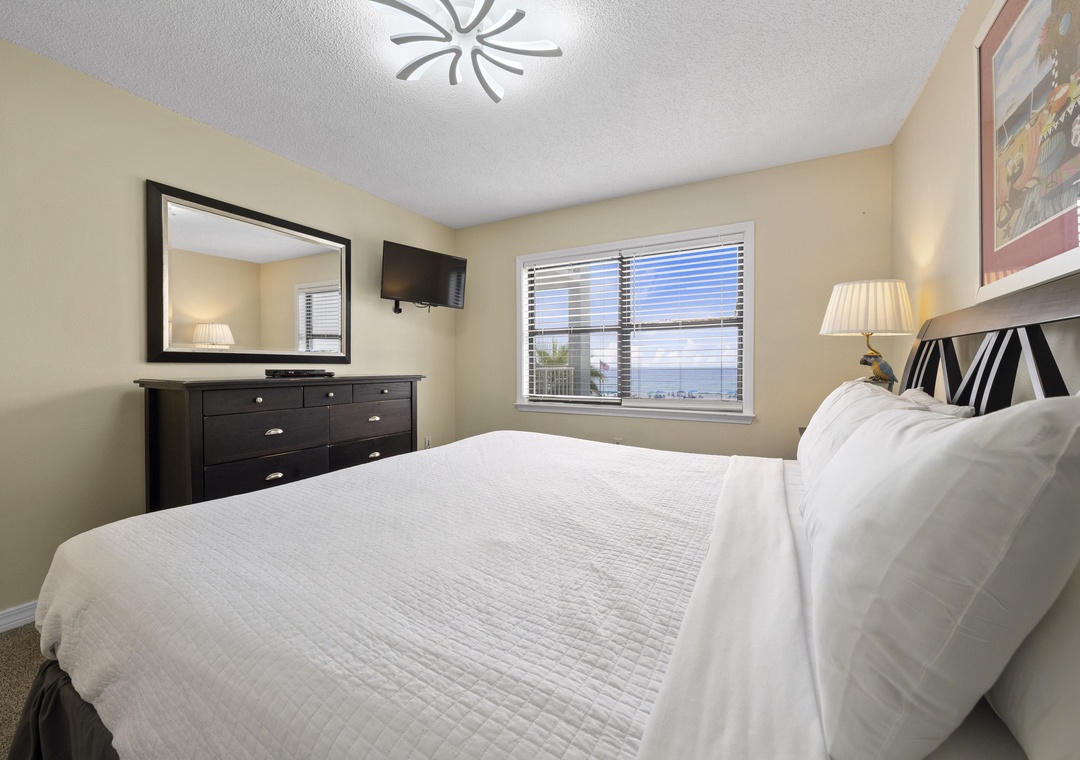 King primary suite