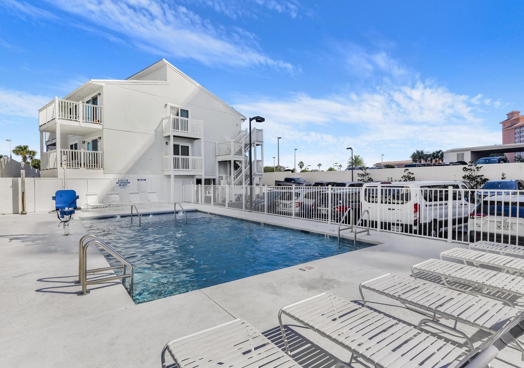 Perdido Dunes outdoor pool