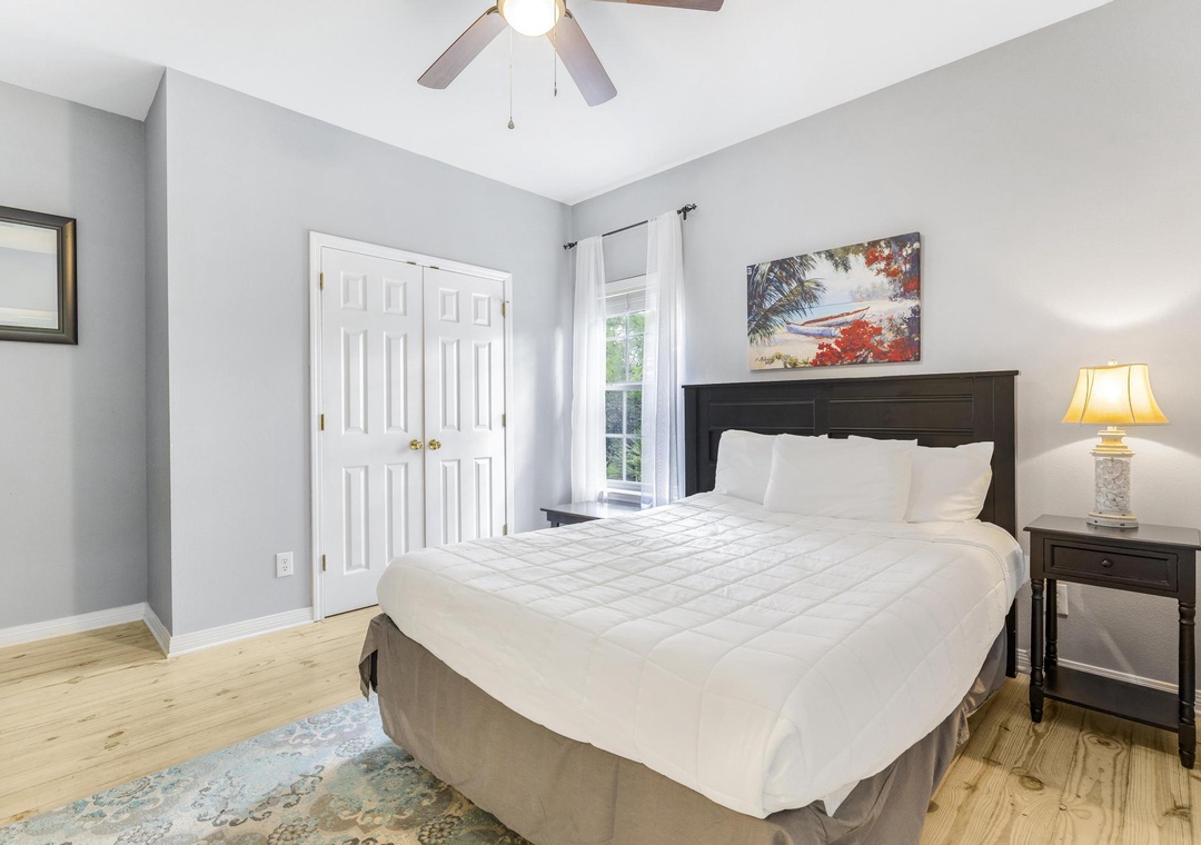 Queen guest bedroom