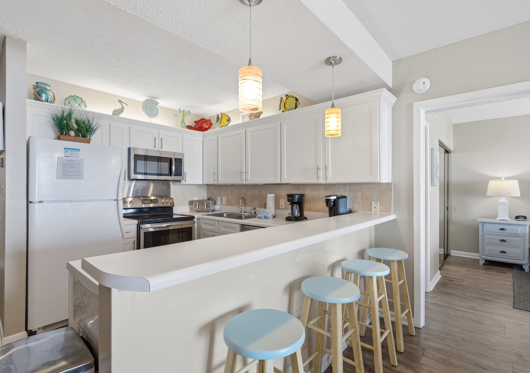 Seating for four at the eat-in kitchen bar seating