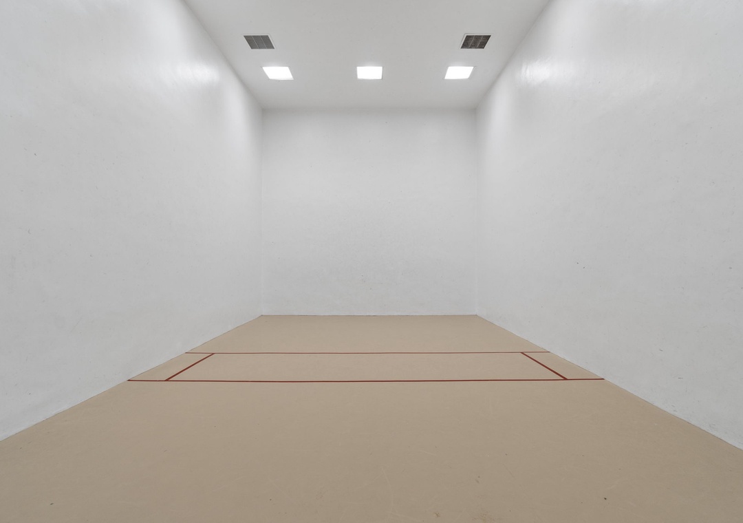 Racquetball court