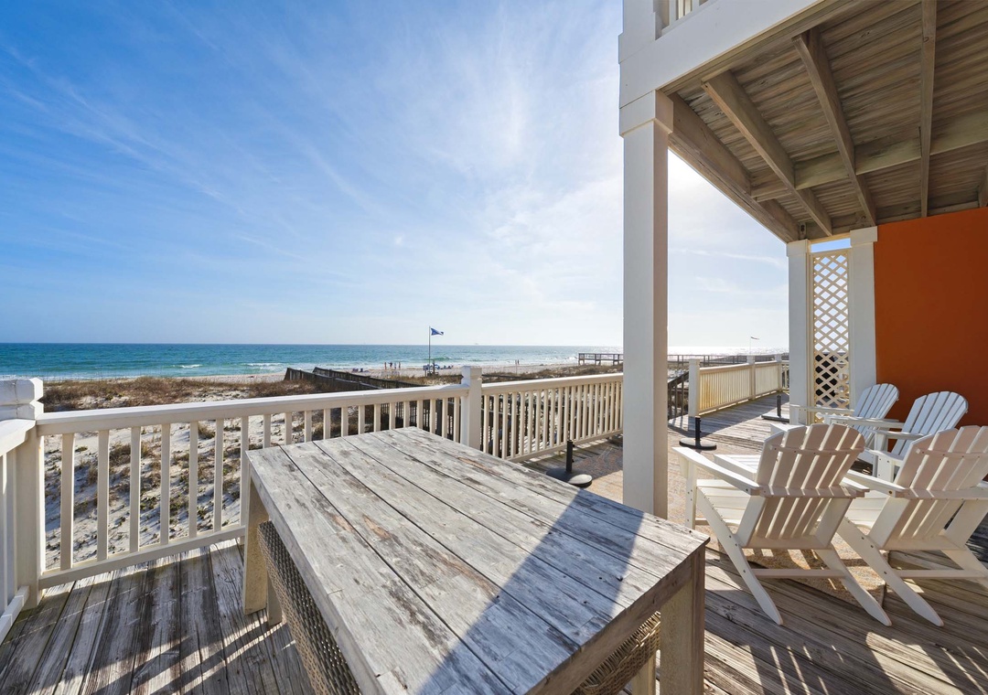 Main deck with stunning Gulf views