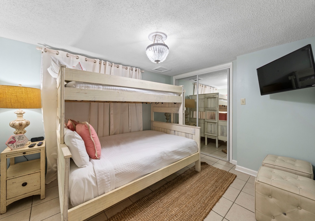 Guest bedroom