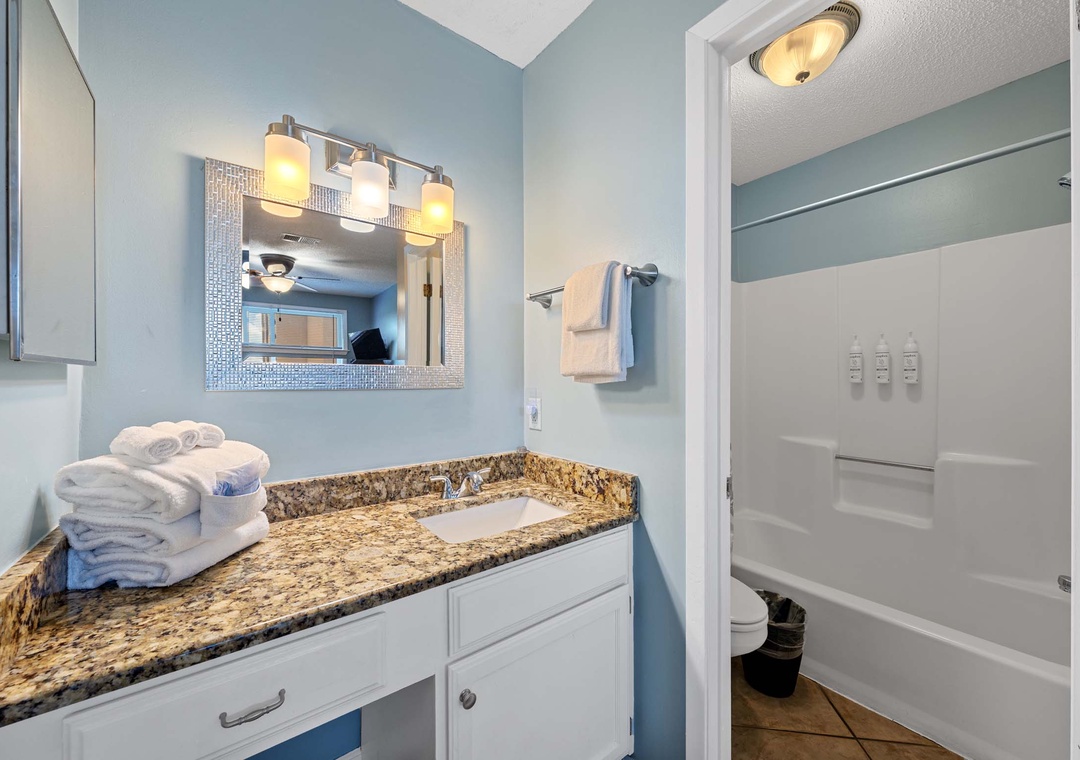 Upstairs full bathroom