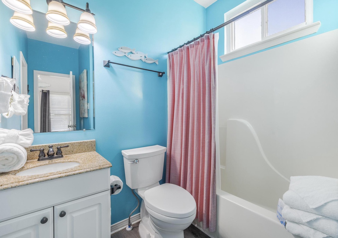 Guest ensuite bathroom