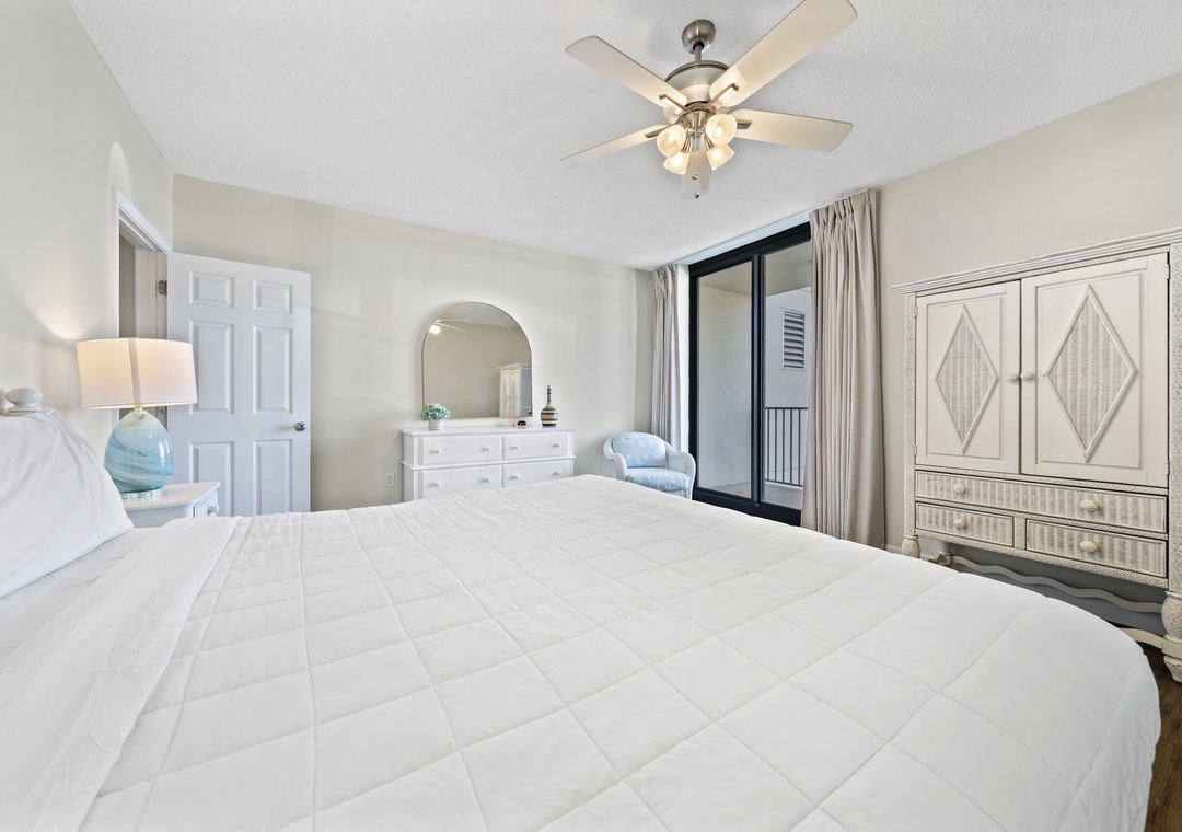 Primary suite with private balcony