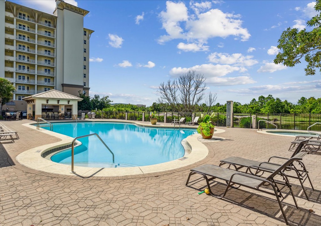 Lost Key Condominiums Pool