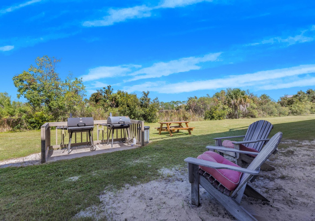 Grilling area with picnic table