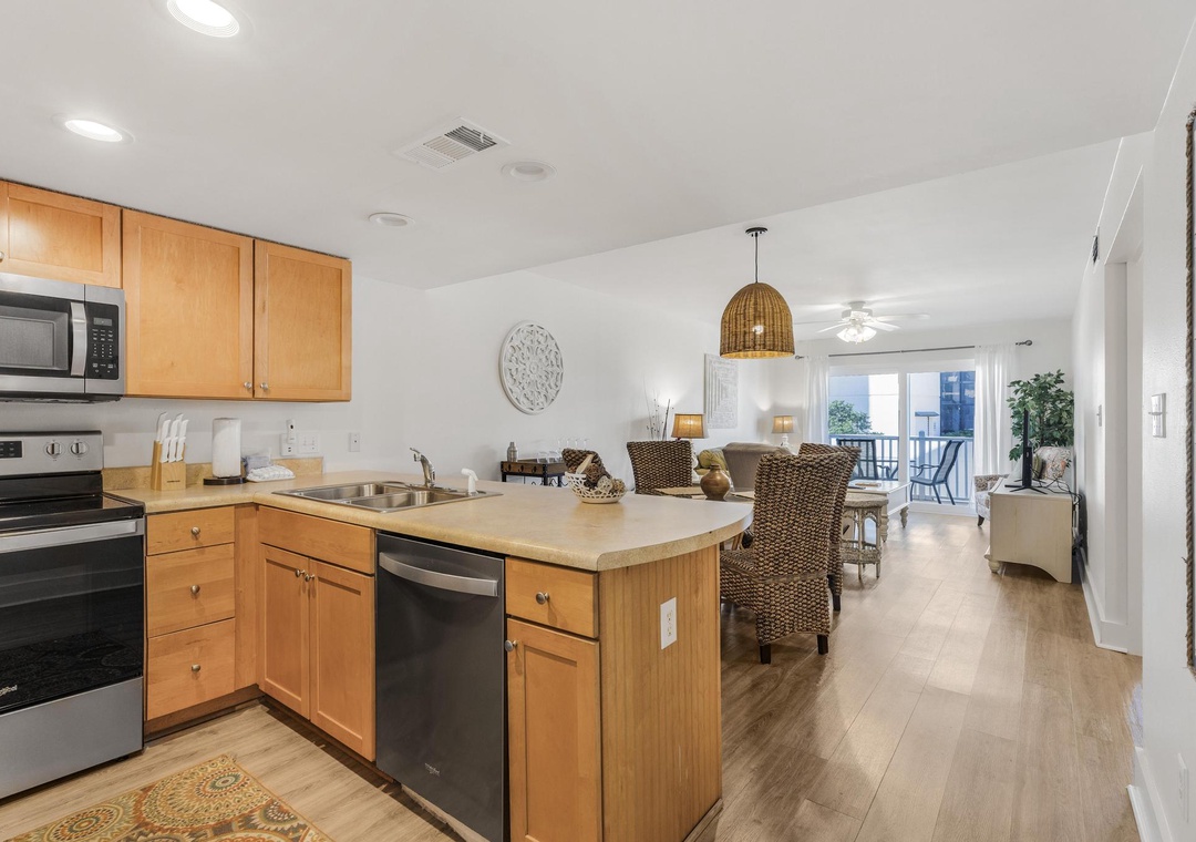 Full kitchen