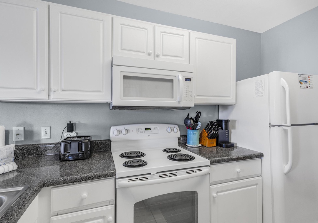 Full kitchen