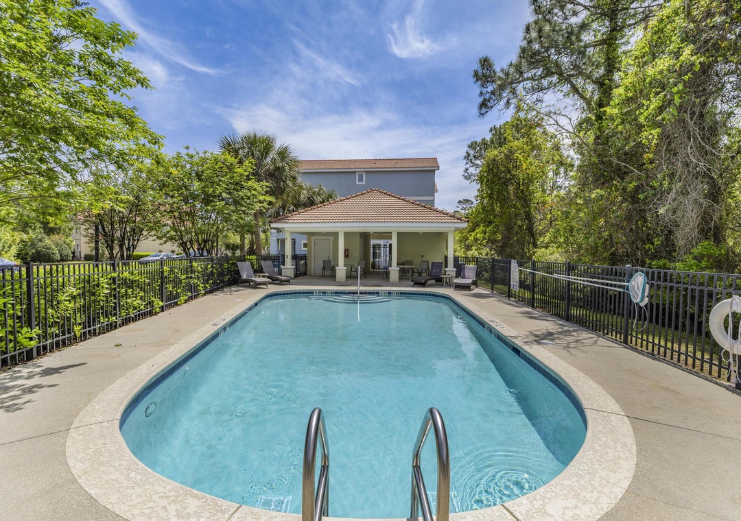 Arborgate community pool