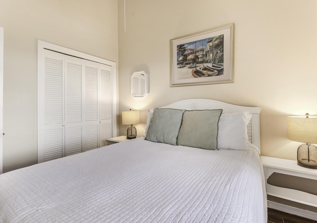 Queen guest bedroom
