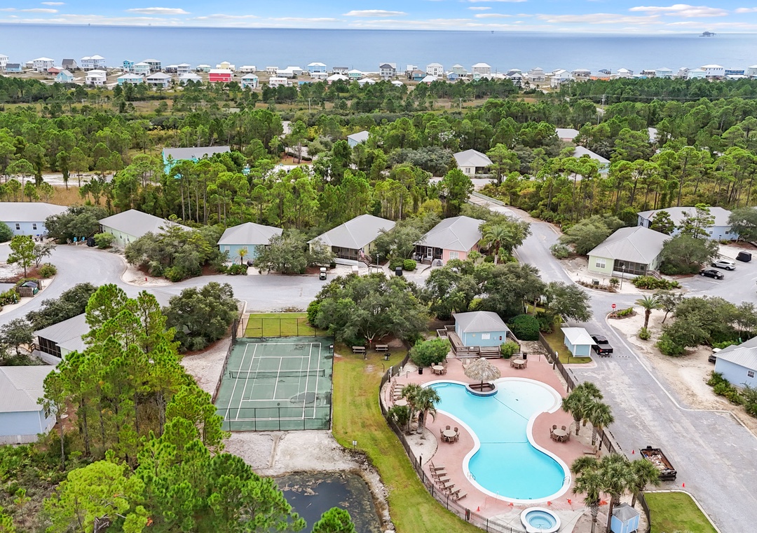 The Rookery pool and tennis court