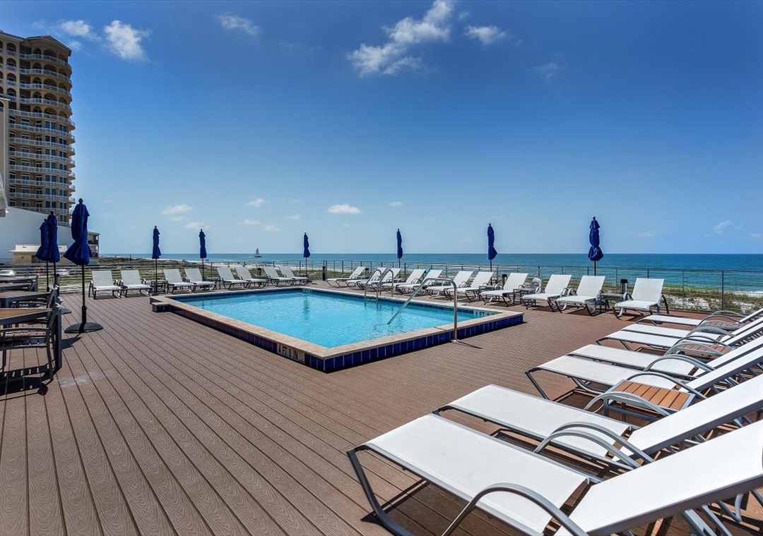 Lost Key Beach Club beachfront pool