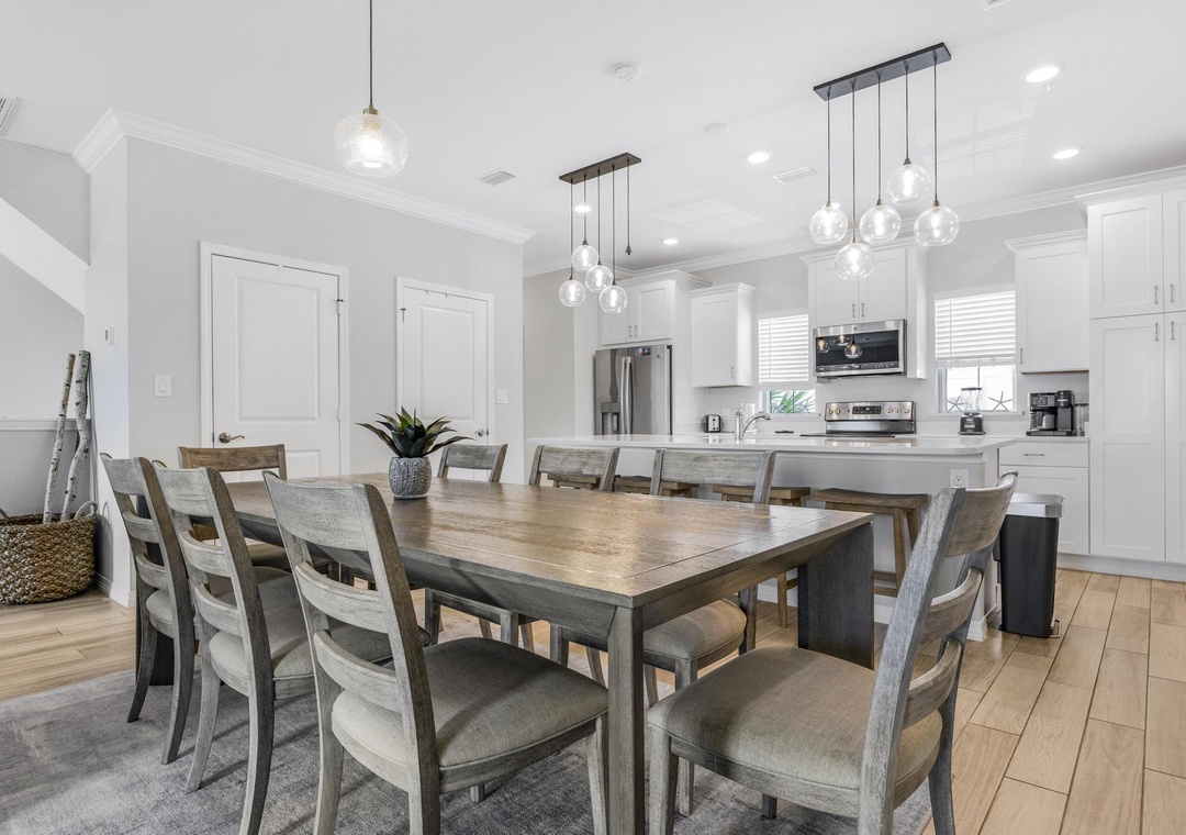 Seating for eight at the dining table