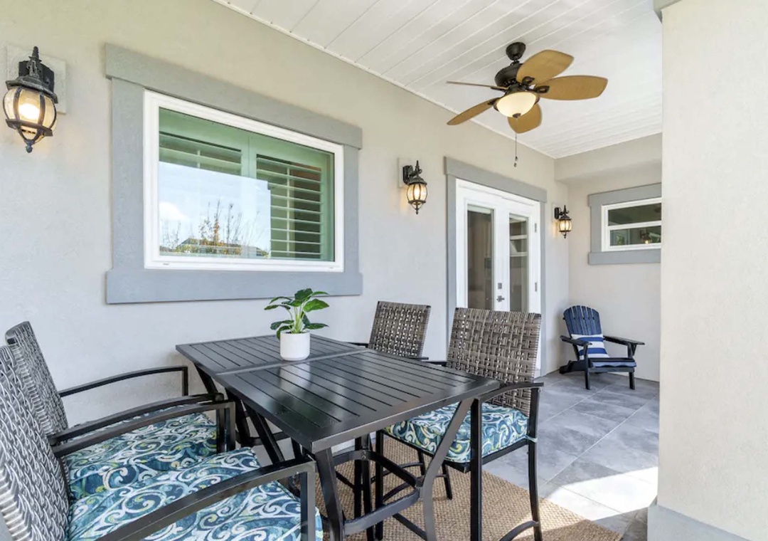 Dine al fresco on the patio