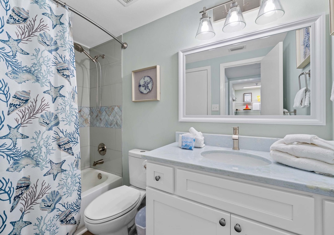 Guest bathroom with shower/tub combo