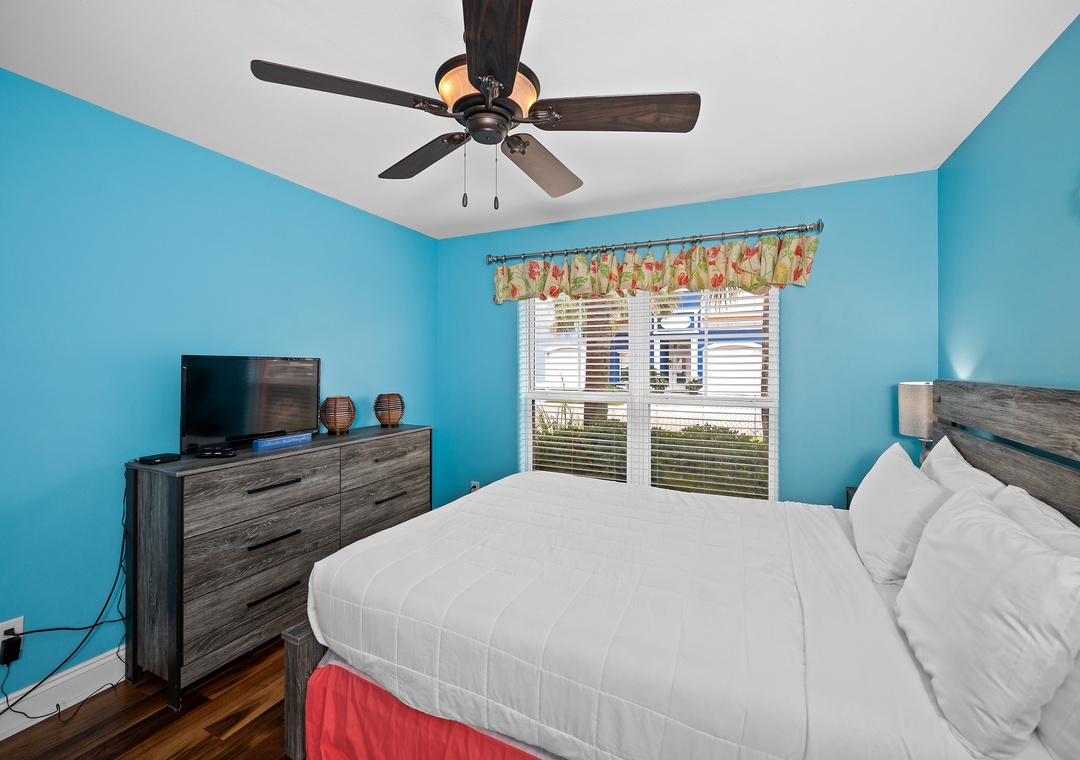 Queen guest bedroom