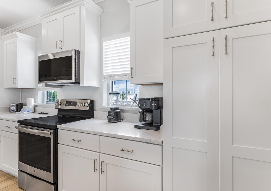 Full kitchen