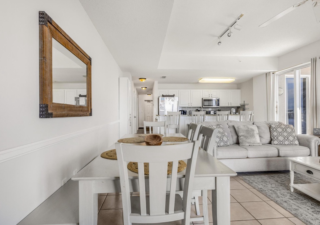 Seating for six at the dining table