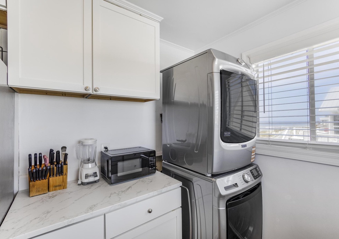 Stackable washer/dryer in the kitchen