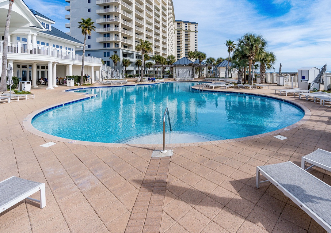 Community pool