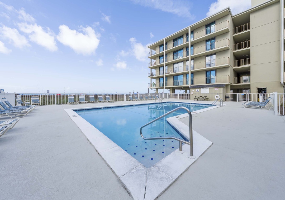 Gulf Village outdoor pool