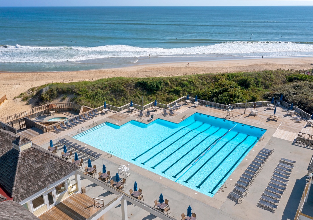 R12: Mr and Mrs Sea | Village Beach Club Access