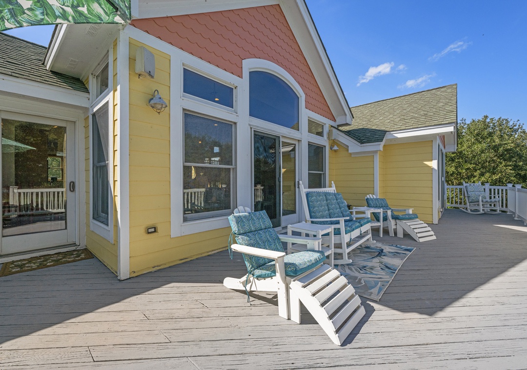 CC298: Parrothead Manor | Top Level Sun Deck