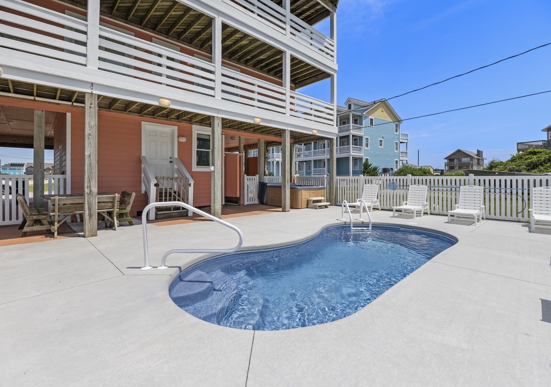 Day Drinkin' | Pool Area
