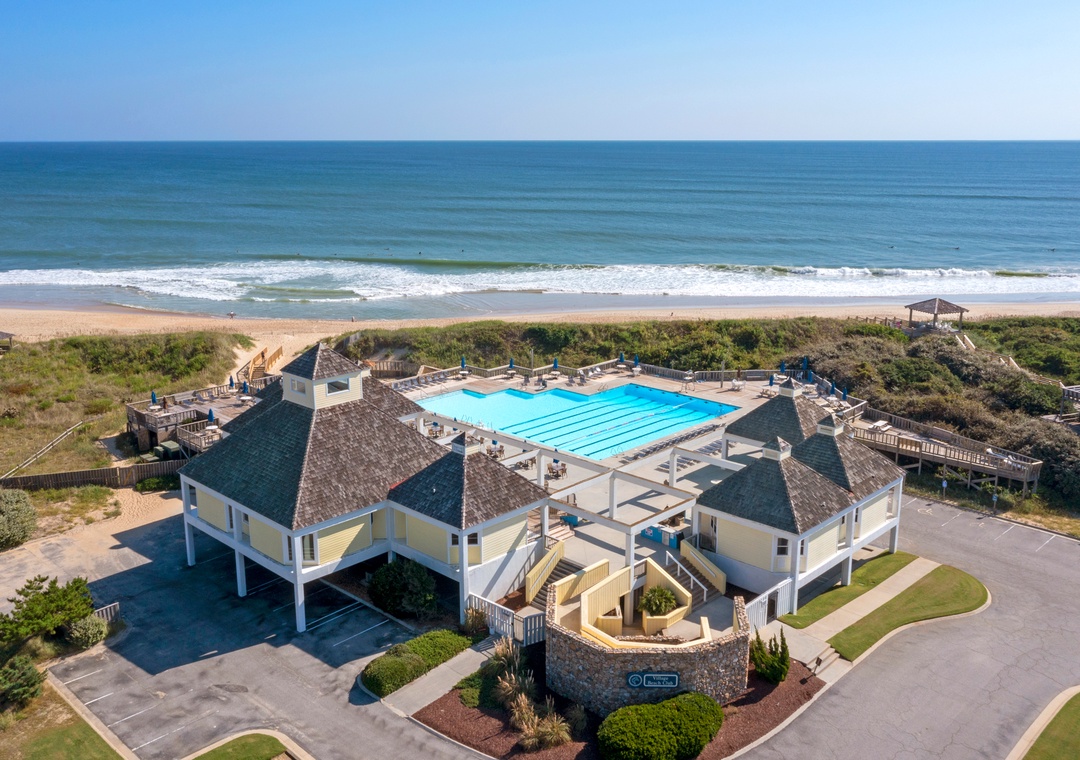 R12: Mr and Mrs Sea | Village Beach Club Access