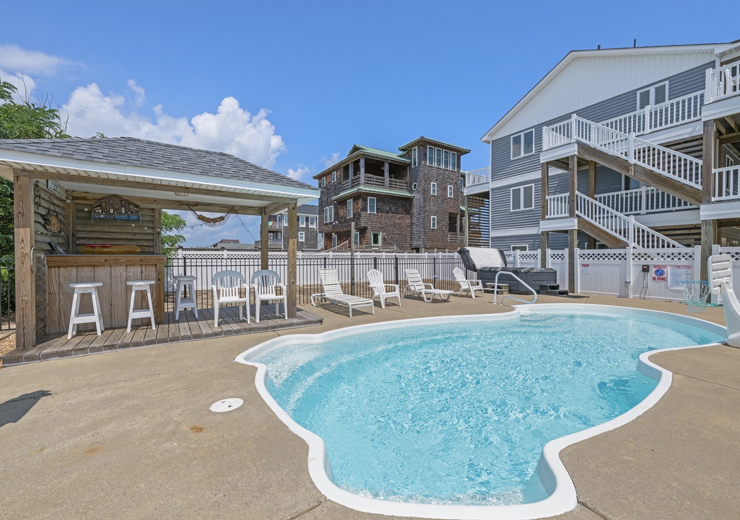 Surfin' Shamrock | Pool Area